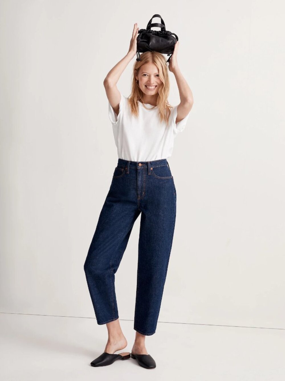 Madewell Balloon Barrel Jeans in Mapleside Wash